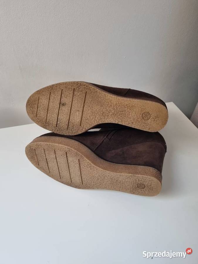 Botki zamsz naturalny na koturnie rozmiar 36