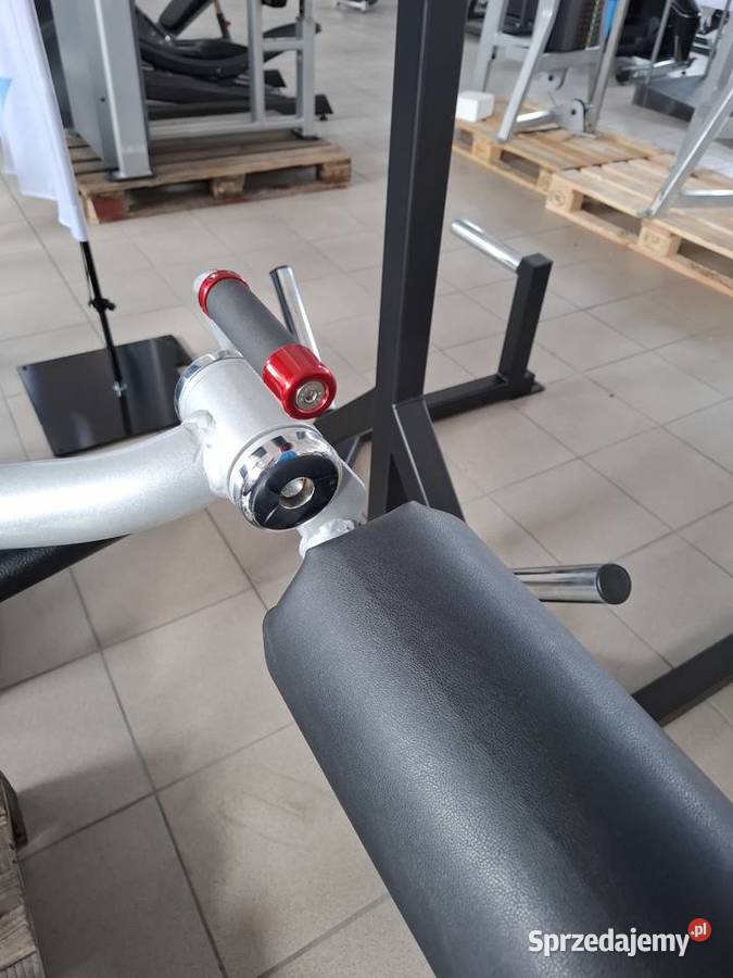 Maszyna na mięśnie dwugłowe uda leżąc Nautilus Wałcz