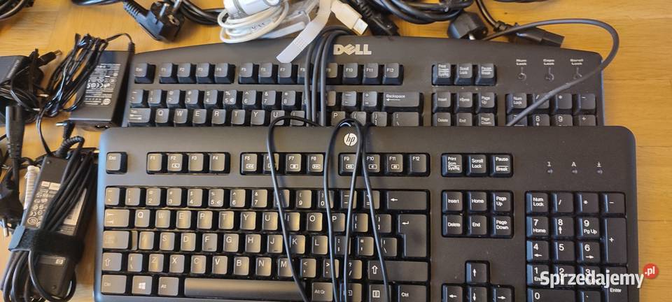 Kable telefony klawiatury wszystko sprawne Warszawa