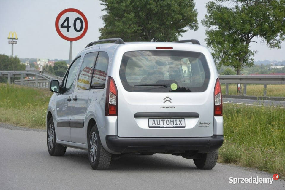 Citroen Berlingo 16HDI doinwestowany gwarancja Rok produkcji 2014 podkarpackie Sędziszów Małopolski
