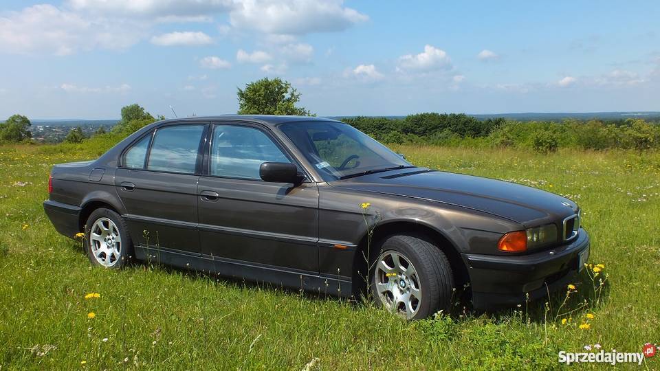 BMW 750i W12 326 LPG stan Zawiercie