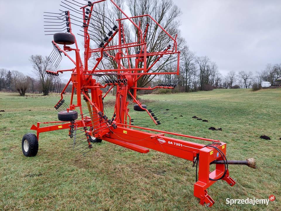 Zgrabiarka Stan Kuhn 7301 dwukaruzelowa 2005r 1 Maszyny zielonkowe