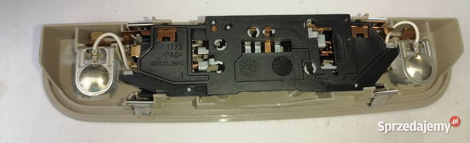 Audi A4 B6 B7 lampka podsufitki tył 8E0947111A osobowe Szczerbice