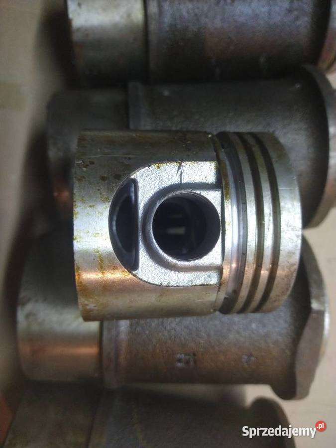 Skoda 100 105 zestaw naprawczy tłoki tuleje Ostrowiec Świętokrzyski