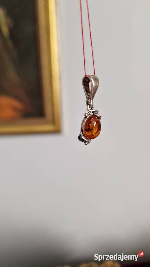 Zawieszka srebrna z bursztynem Skierniewice