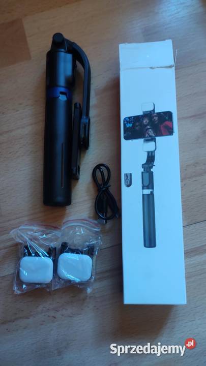 Uchwyt selfie Q02MP Selfie stick ze statywem 114 wielkopolskie