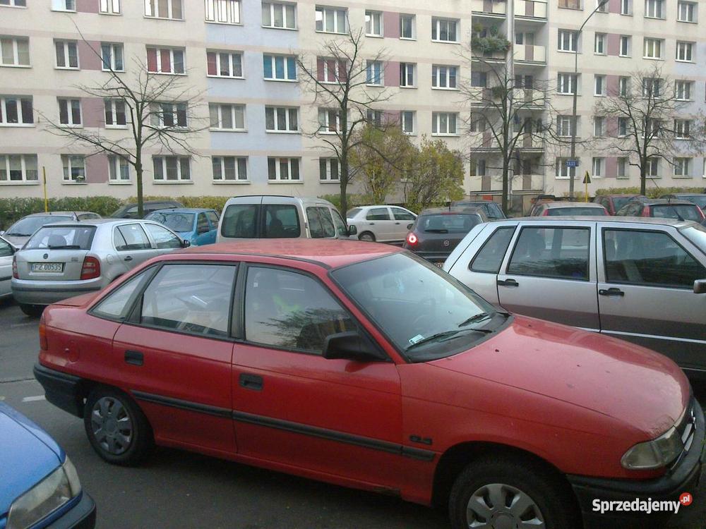 Opel Astra F KAT sedan 9293 1400 B nieuszkodzony wielkopolskie Poznań sprzedam