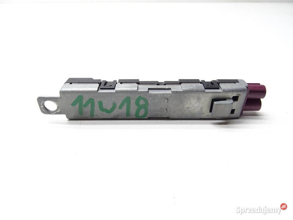 WZMACNIACZ ANTENY ANTENOWY 8R0035225C AUDI Q5 8R
