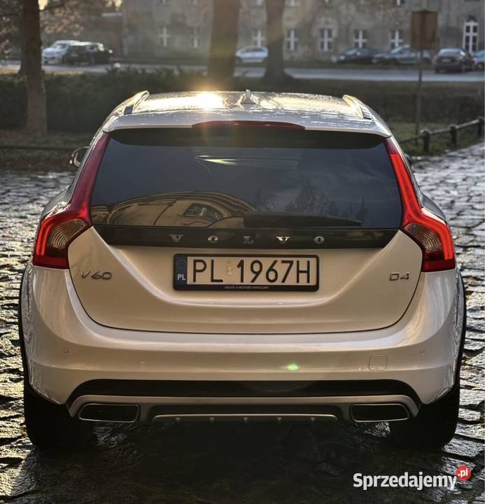 Volvo V60 Cross Country Momentum Pro Skierniewice