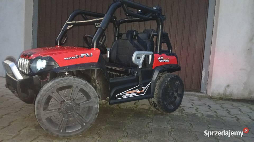 Sprzedam samochód elektryczny 4x4 dziecka sprzedam