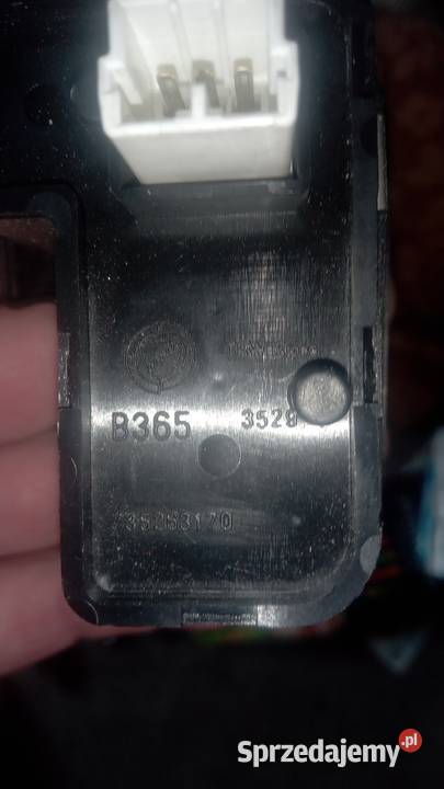 włącznik i wyłącznik prawych szyb alfa 147 dolnośląskie Wrocław