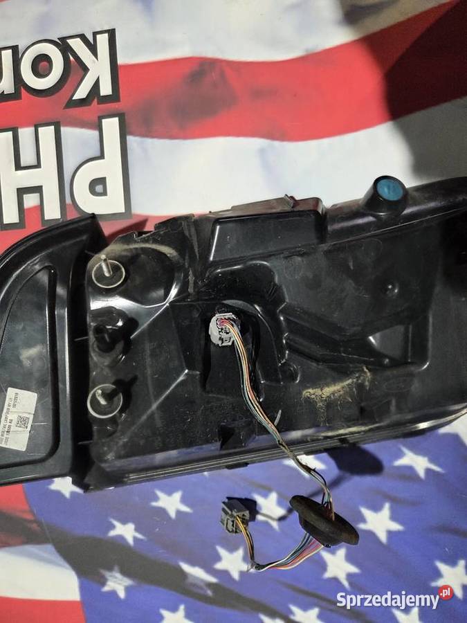 LAMPA TYLNA L R FORD MUSTANG 1823 R WERSJA USA lewe