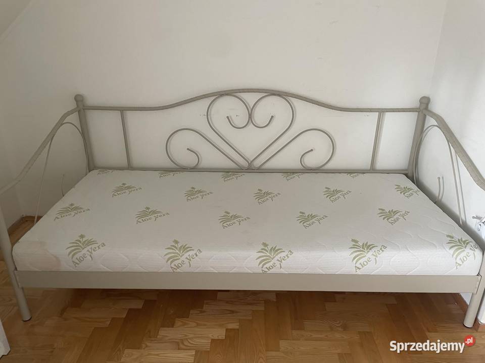 Łóżko z materacem podkarpackie sprzedam