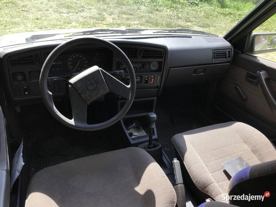 Opel Ascona A 13 benzyna zielony Ascona Nowy Targ