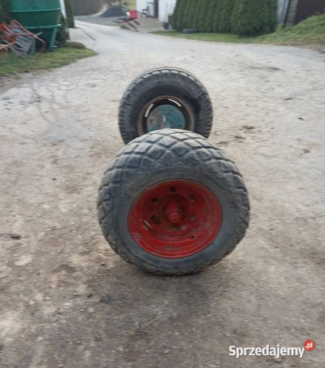 Oś hamowana przyczepy samozbierającej