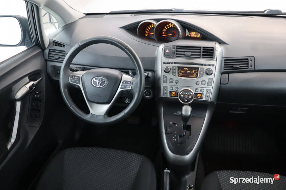 Toyota Verso 18 Valvematic isofix Verso Zabrze