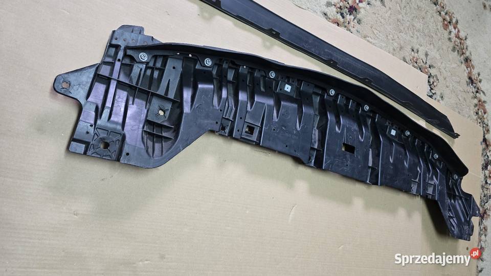 Płyta pod zderzak Auris II Łask