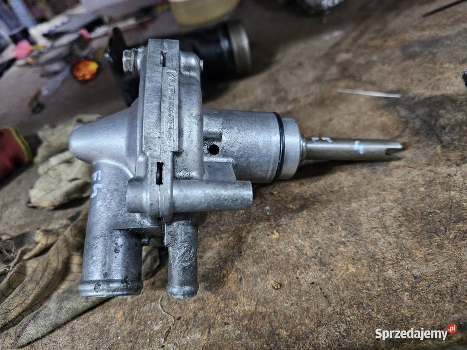 Honda CBR 600 F4 pompa wody wirnik obudowa pompy Jelenia Góra sprzedam