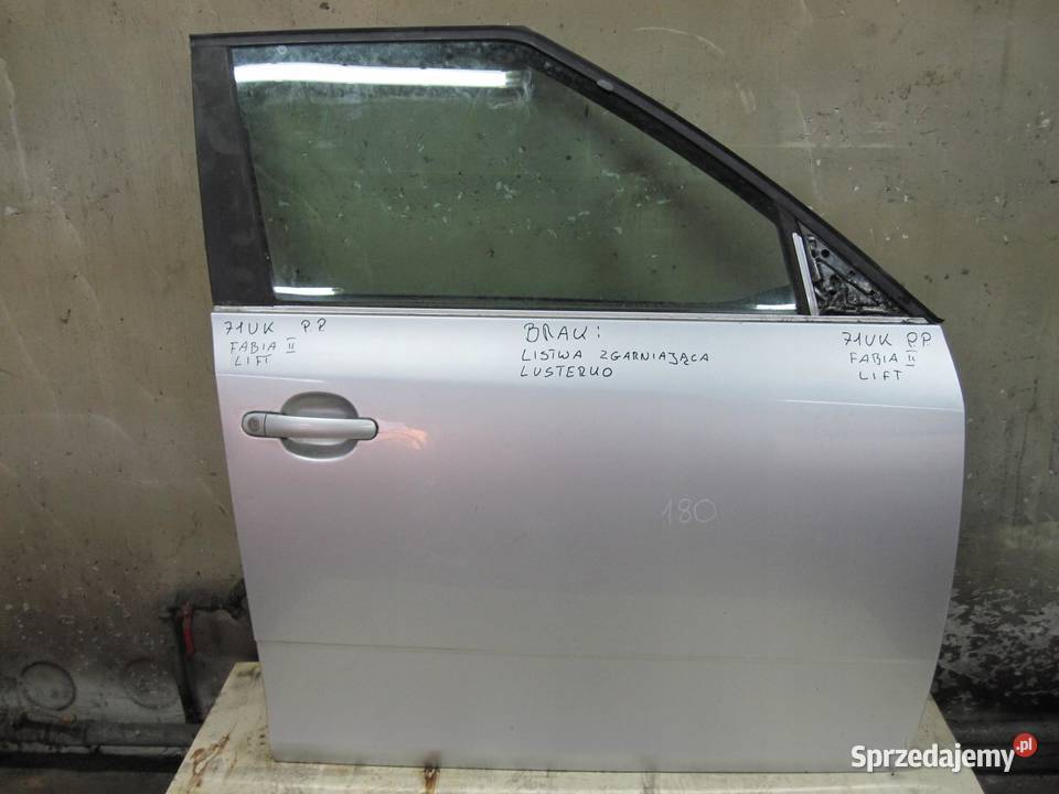SKODA FABIA II LIFT 11r drzwi prawe przód osobowe
