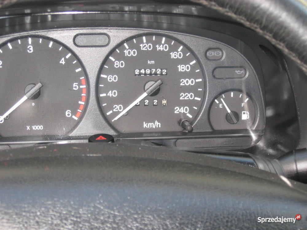 Ford Mondeo MK2 18 TD Kombi 90 251 garażowany