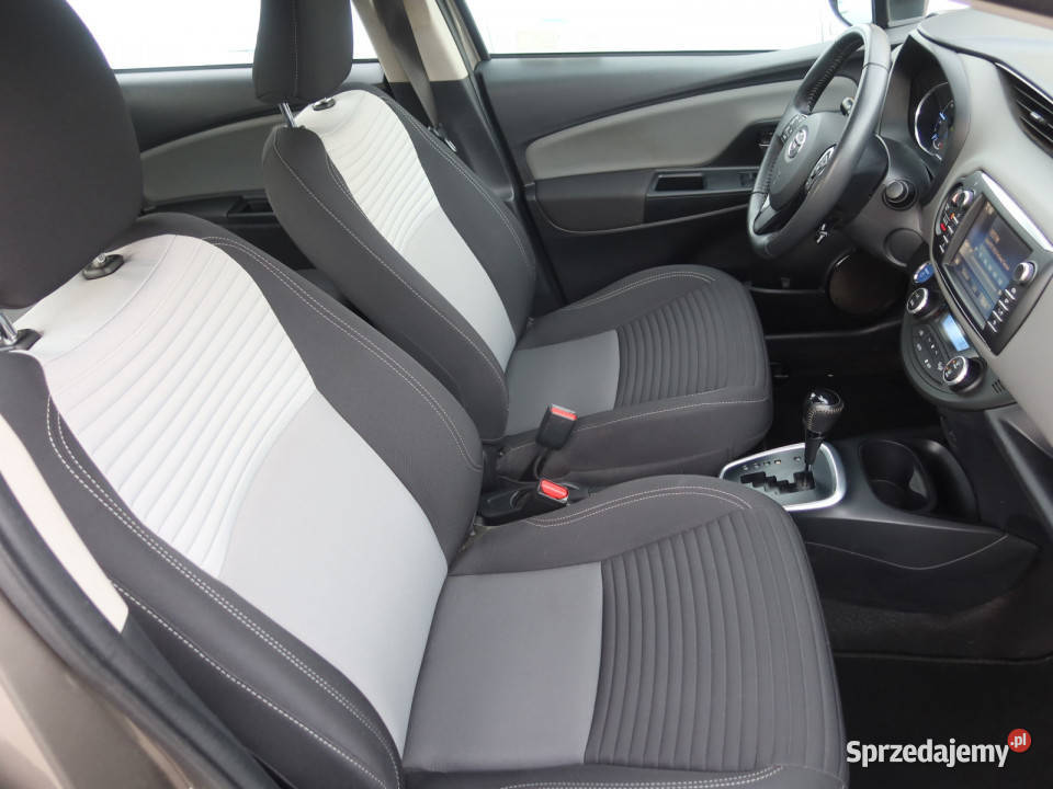 Toyota Yaris 15 Hybrid Katowice