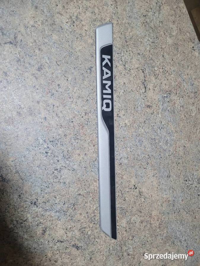 Listwa progowa prawa Skoda Kamiq Miejska Górka sprzedam