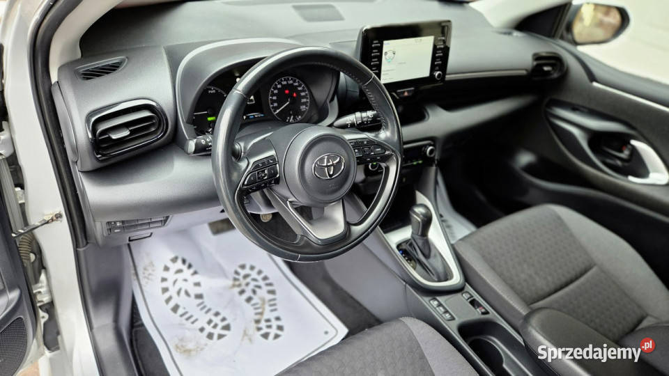 Toyota Yaris 15 Hybrid 116 COMPORT Salon I Rok produkcji 2020 Aleksandrów Łódzki