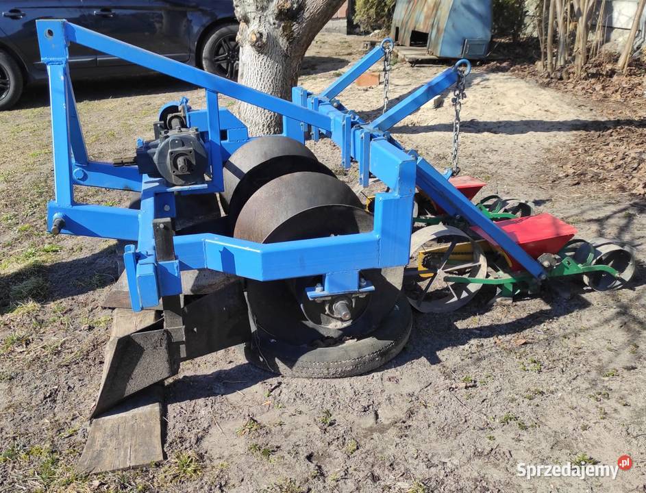Redliniarka dwurzędowa z siewnikami formownica lubelskie Biłgoraj