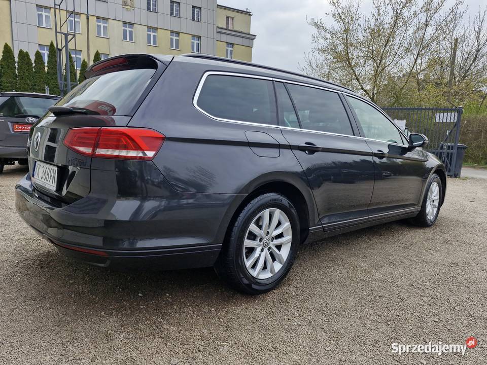 20 TDI 150 automat serwisie bogata wersja Passat Kraków