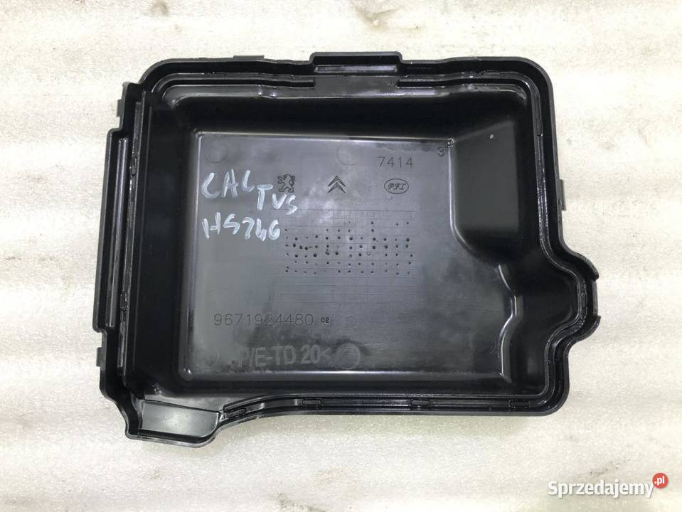 OBUDOWA SKRZYNKI BEZPENICZKÓW CITROEN C4 CACTUS Skrzynki bezpieczników