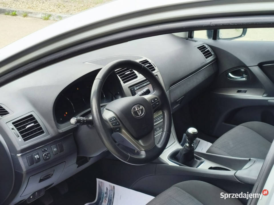 Toyota Avensis Bezwypadkowy kamera navi dok Janów Lubelski sprzedam