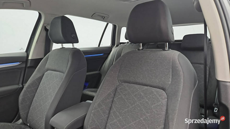 Volkswagen Golf VIII 20 TDI Life Z Polskiego Warszawa sprzedam