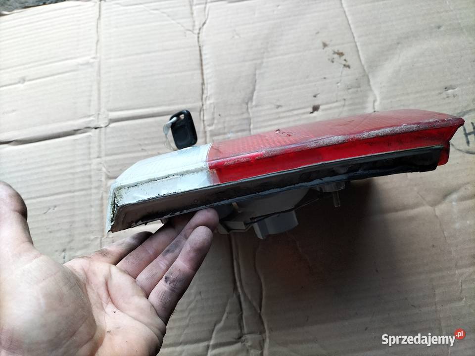 AUDI 80B3 B3 LAMPA LAMPA TYŁ TYLNA PRAWA KLAPA osobowe Lampy tylne Kamień-Kolonia sprzedam