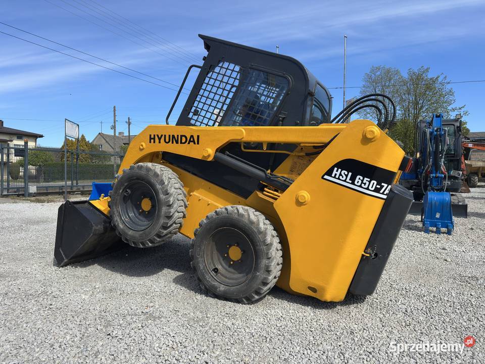 Miniładowarka Bobcat Hyundai HSL6507A Ładna 4x4 Złoczew