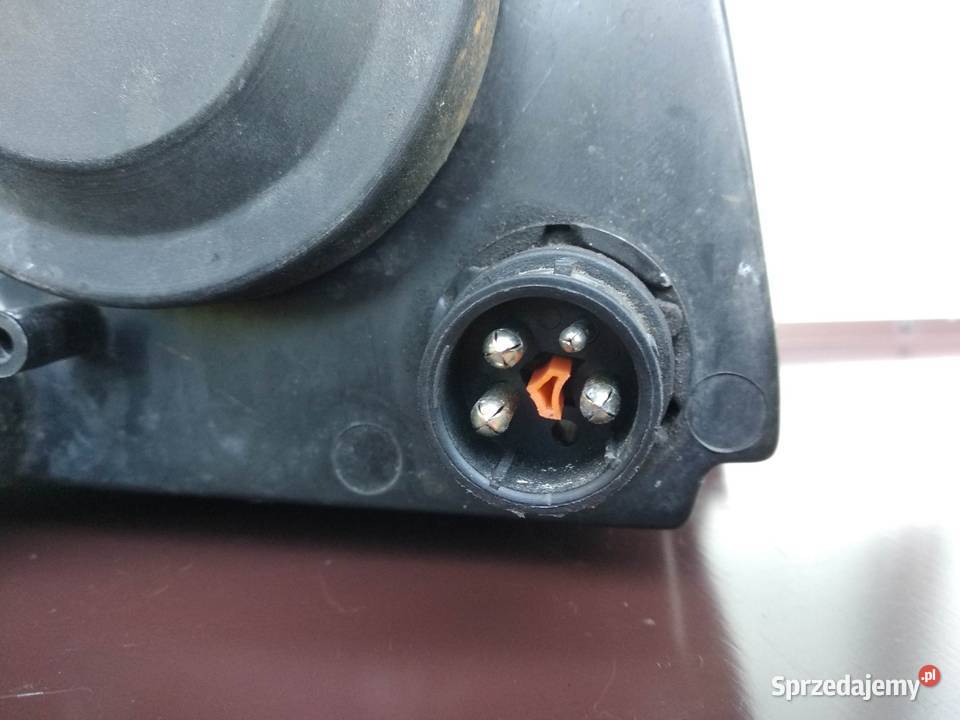 VW Passat B5 lampa przednia lewa reflektor przód Sieradz sprzedam