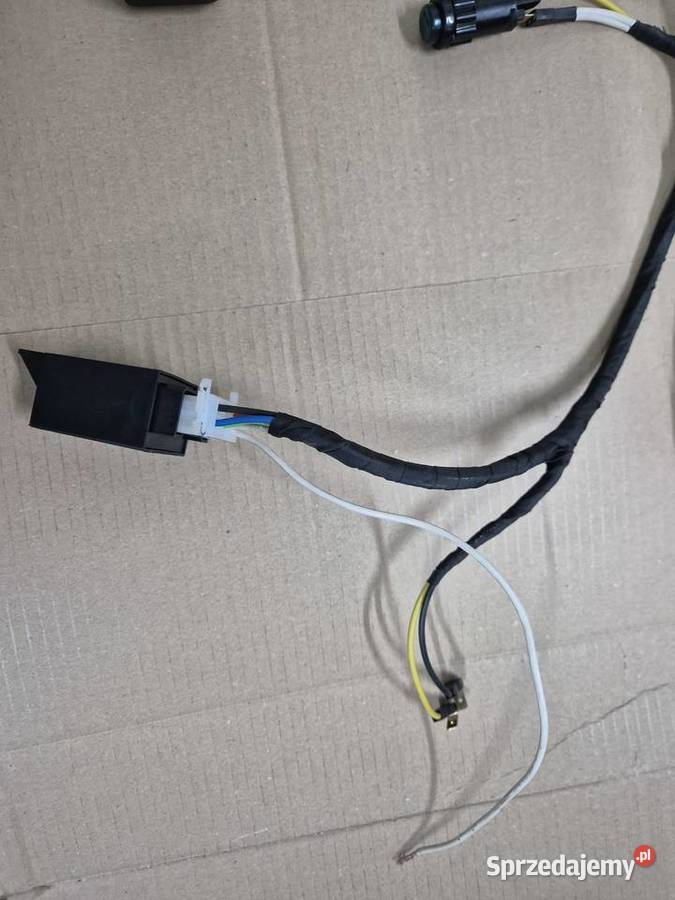 Instalacja elektryczna świateł awaryjnych Ursus Goleniów