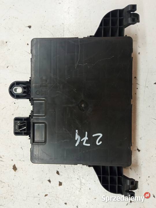 SKRZYNKA BEZPIECZNIKÓW 22737765 Opel Insignia I