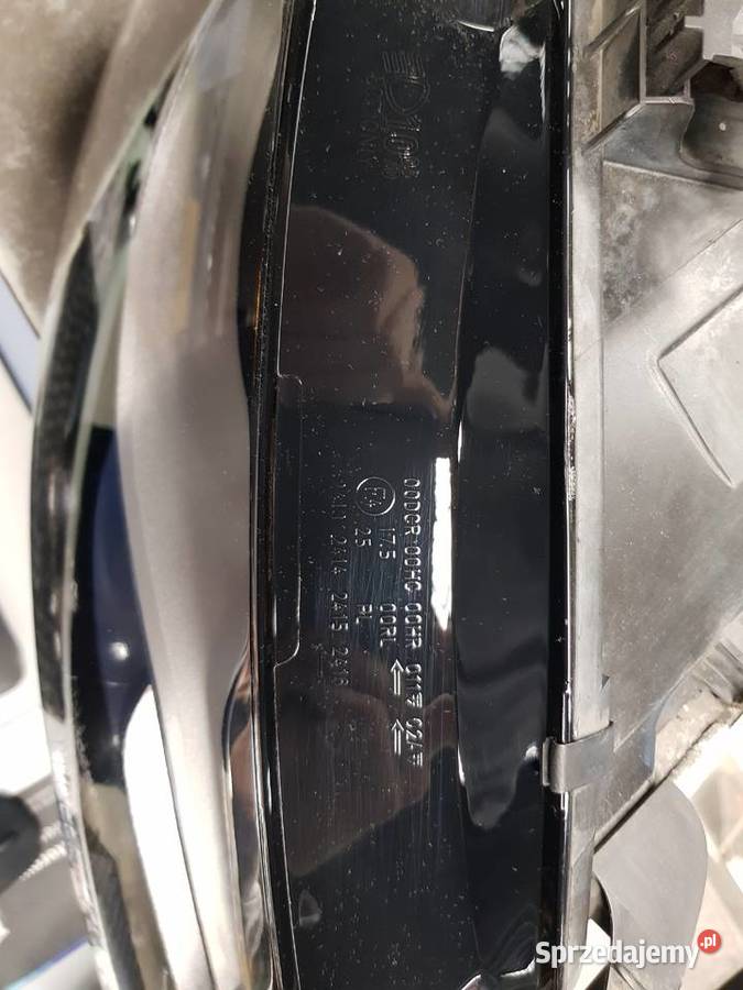 Lampa prawa do Audi a4 b8 używana kod części 8k0 Kończyce Małe