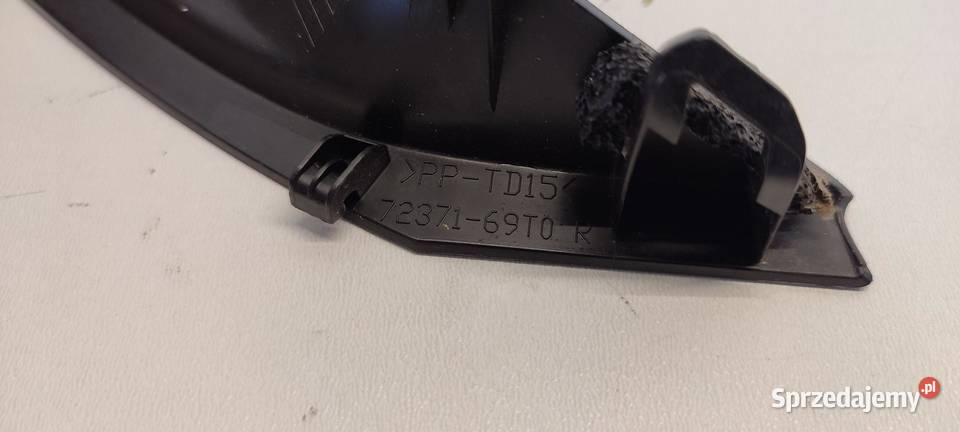 SUZUKI SWIFT MK9 OSŁONA ZAŚLEPKA PRAWA 7237169T0 sprzedam