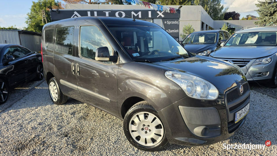 Fiat Doblo 14 BENZ 5 Os Klima Hak Pisemna lakier metallic Doblo Świdnica
