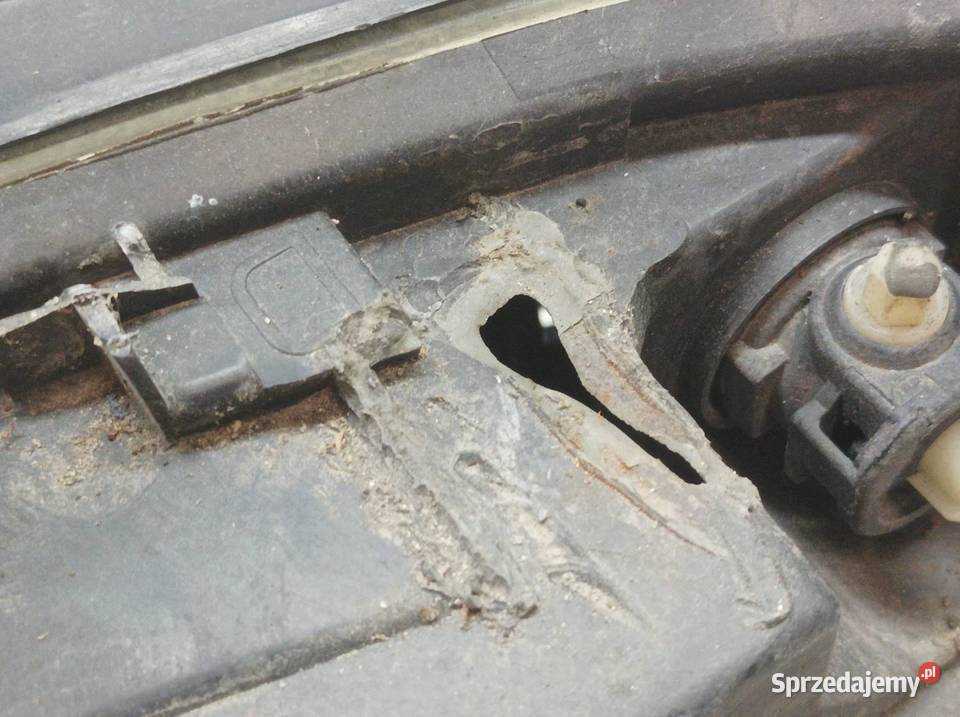 LAMPA PRZÓD PRAWA 9151852 89005621 Volvo V70 II