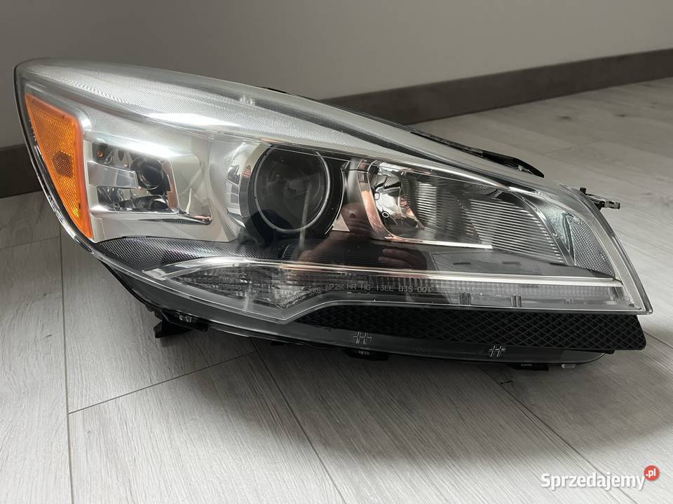 Ford Escape Lampa Reflektor Prawy Przód Xenon USA