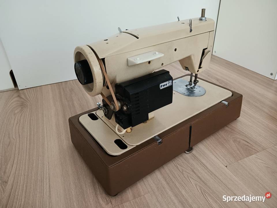 Maszyna do szycia Predom Łucznik 451 PRL małopolskie Kraków
