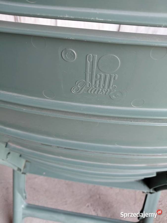 leżaki plastikowe 252