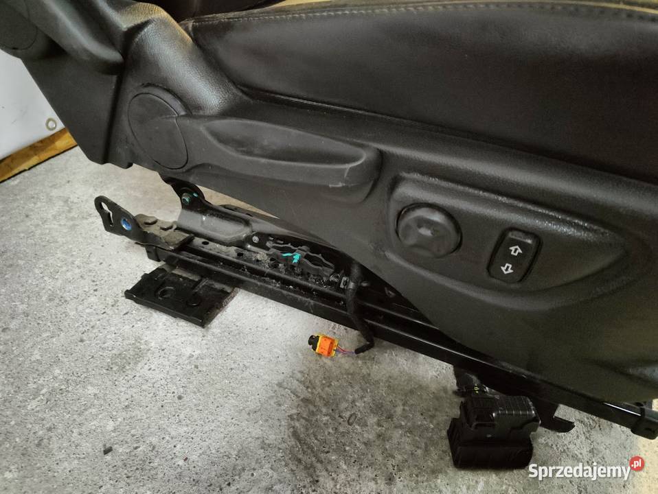 Fotel Pasażera Półskóra Prawy Przód Grzany Opel Pleszew