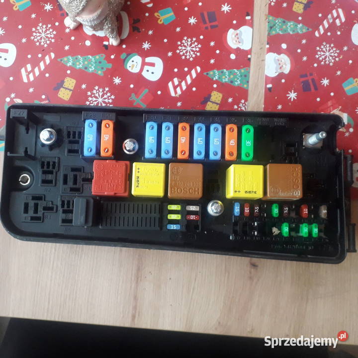 Skrzynka bezpieczników Opel Vectra C 18 16v 122 Żabno