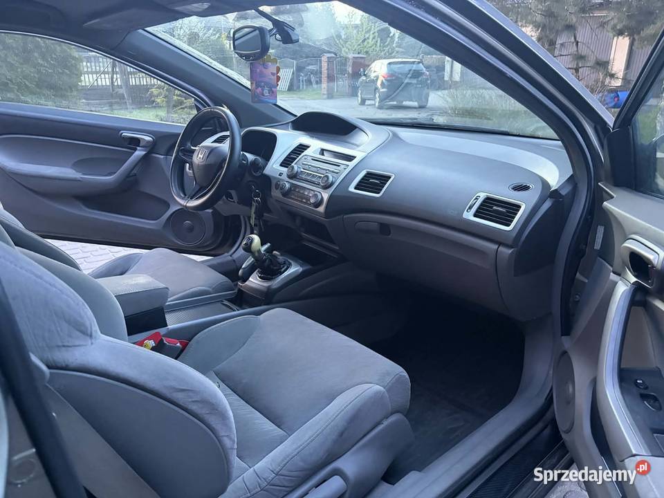 Honda Civic VIII coupe 18 16v 160 aluminiowe felgi Białystok sprzedam
