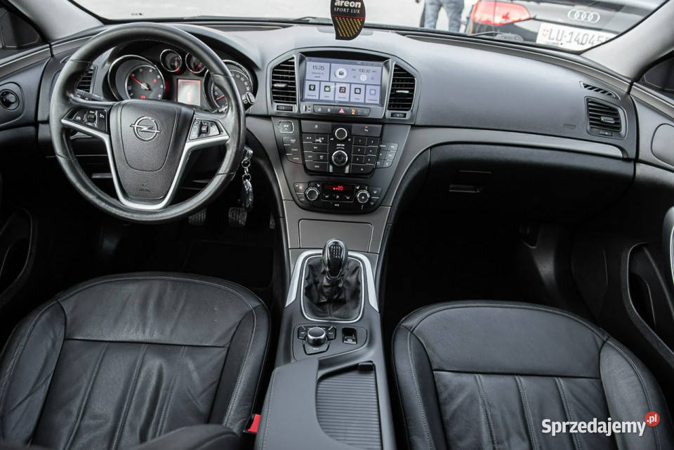 Opel Insignia Sports Tourer Cosmo 20CDT 130 1956cm3 Zwoleń