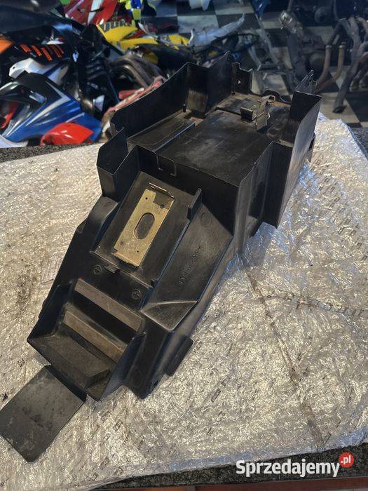 SUZUKI GSXR 600 750 SRAD GSX R Błotnik TYŁ wielkopolskie