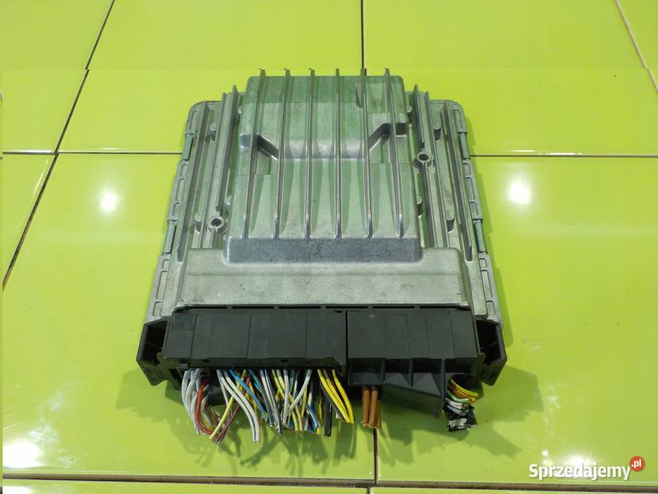 BMW 3 E91 20 B 10r sterownik komputer silnika Suków sprzedam